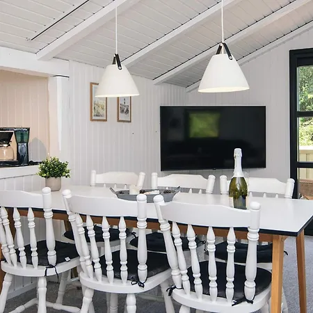 6 Person In Norre Nebel, Cleaning Included